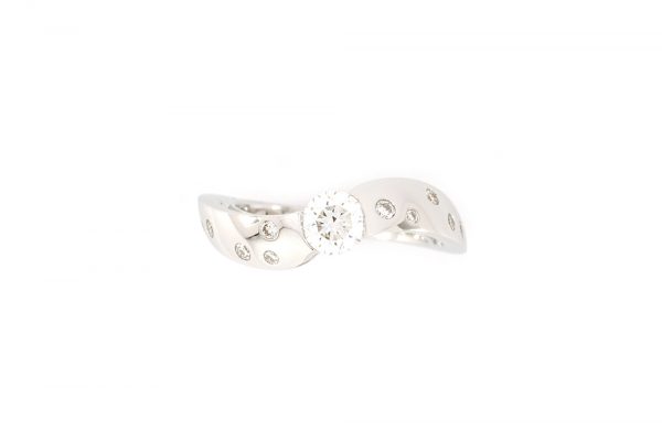 Bague Twist - Or blanc et Diamants 3