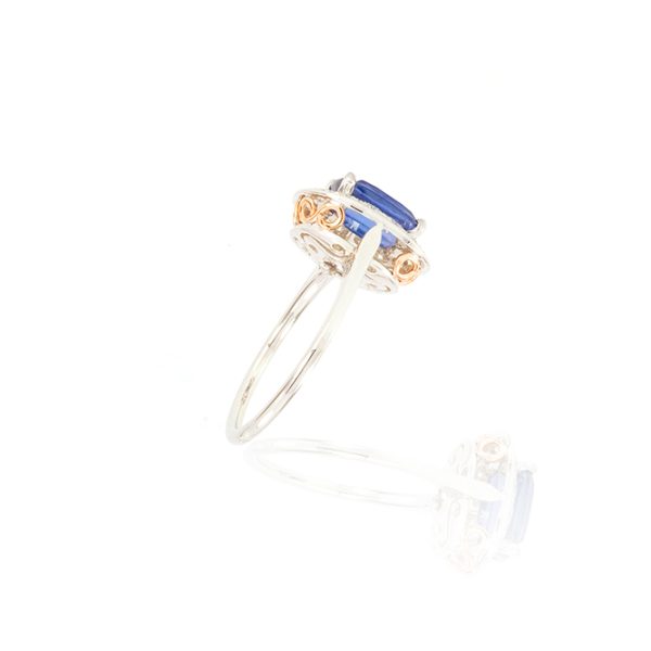 Bague entourage Océane, or blanc 18k, diamants et saphir 6