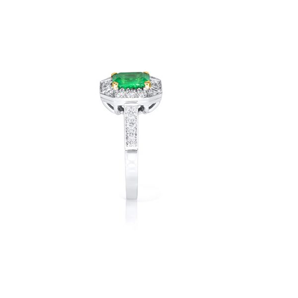bague or blanc, diamants et émeraude 2
