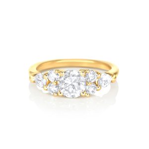 Bague or jaune et diamants, serti griffes 7